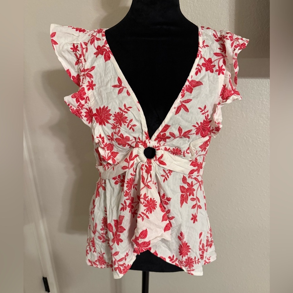 VENUS Floral Blouse with Ruffle Sleeves